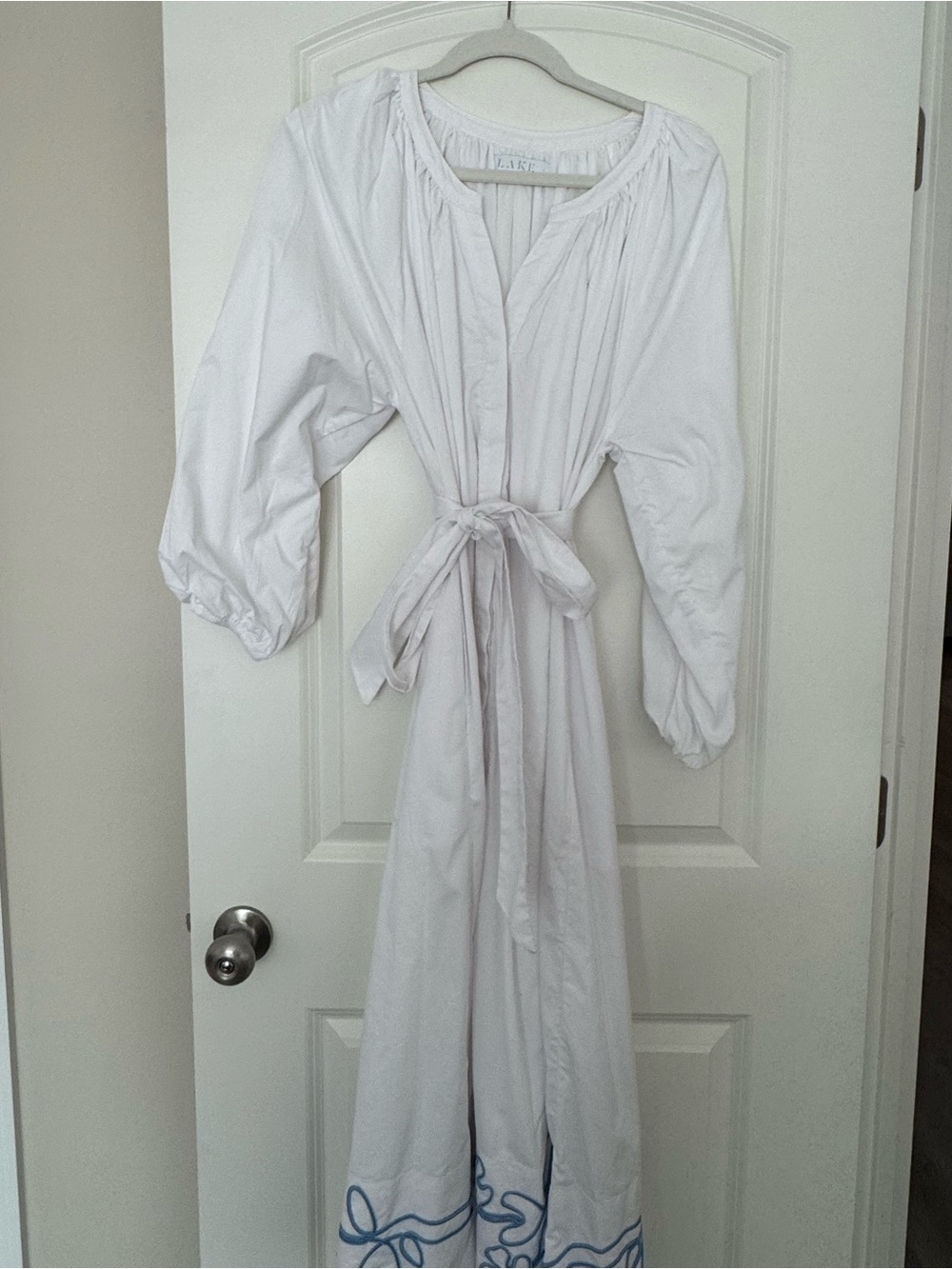 LAKE Brunch Dress in White - Picture 2 of 5